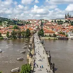 Apartment With Balcony And Parking Near The Prague Museum