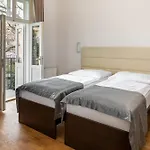 Hotel Unique