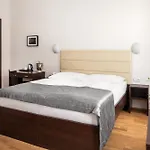 Hotel Trevi