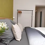 Central One Bedroom Apartment