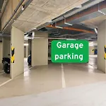 Beta Home - Free Garage, Air Condition, Garden, At Metro, 2Nd Parking On Request