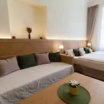 Karlova 25 Apartments