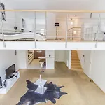 Snow White Loft With Jacuzzi