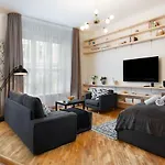 Prague Days - Family Friendly - Super Bright - Old Town