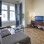 Old Town Square - Dlouha Apartments