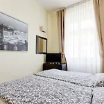 Apartment Halkova 5