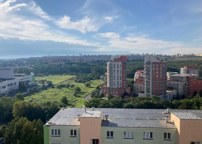 Private Room In A Shared Park-Side Apartment With A Great Connection To The City Center