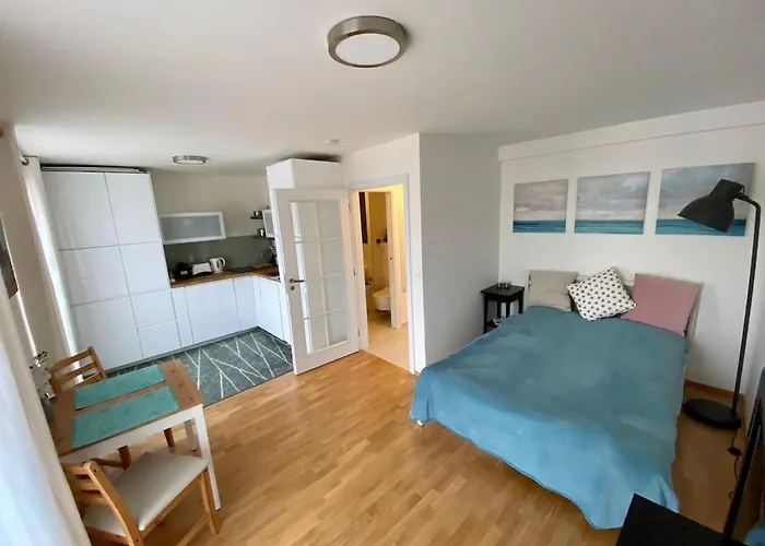 Apartment With A Terrace And Ac In The City Center