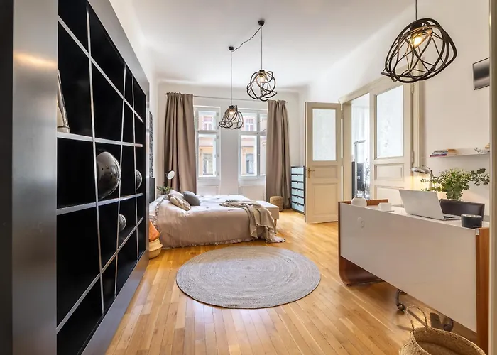 Lesser Town Apartment Melnicka By Easybnb