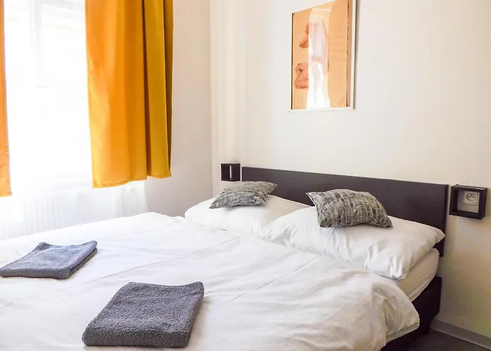 Very Nice Room C3