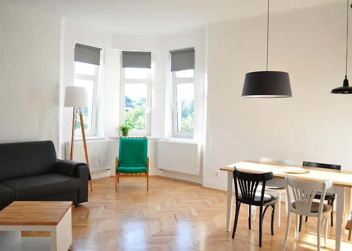 Central-Modern-Apartment