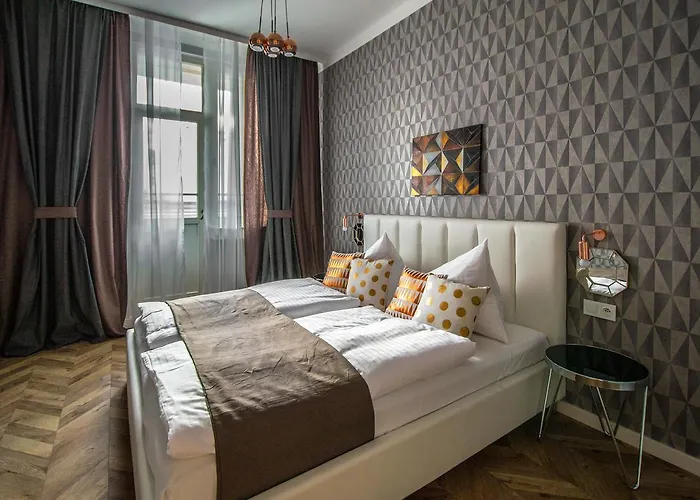 Executive Bright Apt. By Ruterra