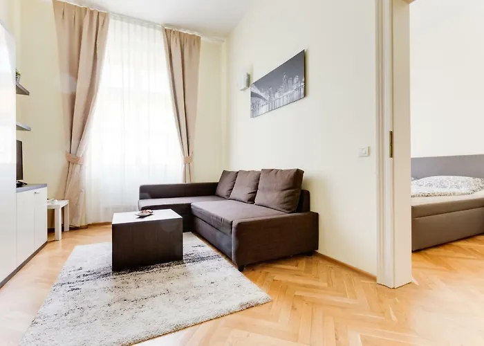 Apartment Halkova 5