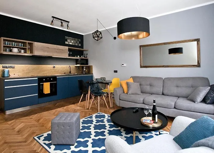 Close To City Centre - Hillside Apartment 11