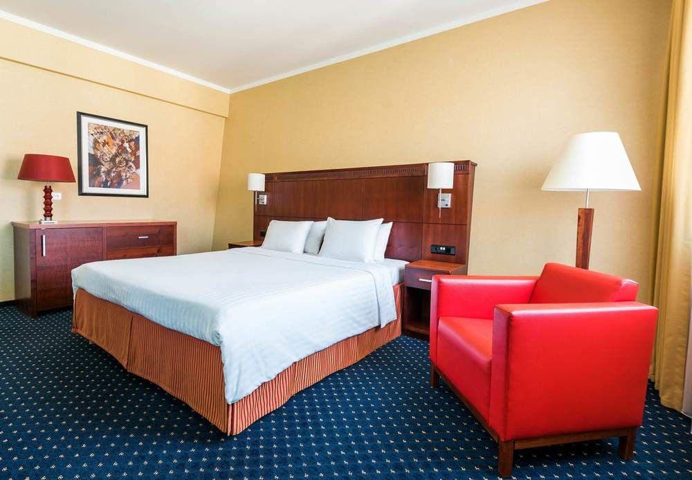 Hotel Courtyard By Marriott Prague