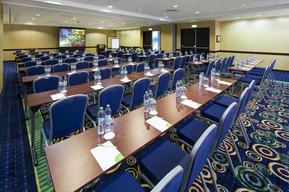 Courtyard By Marriott Hotel 4*