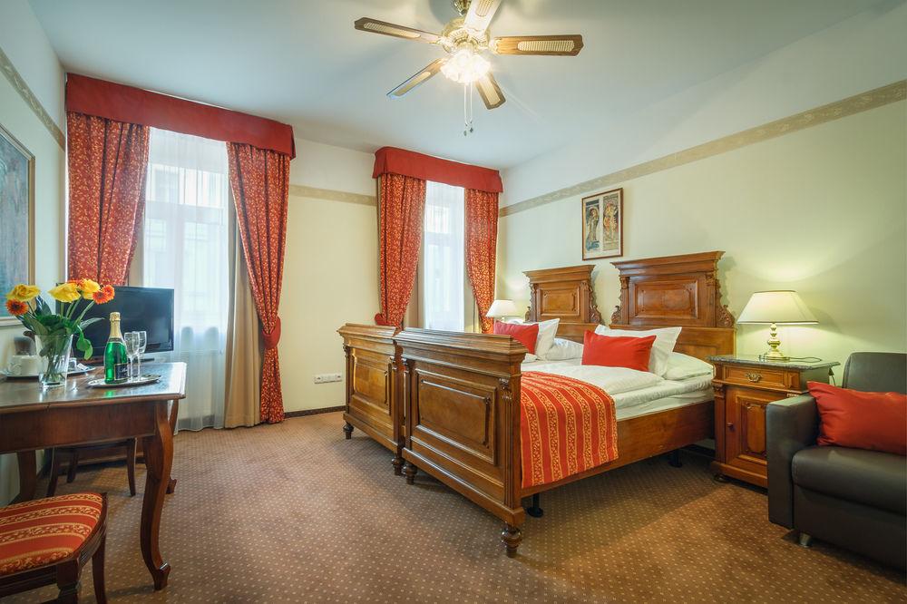 Otel Mucha Prag