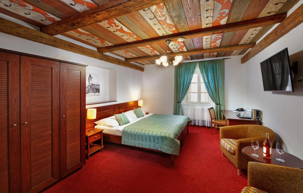 Lippert Prague