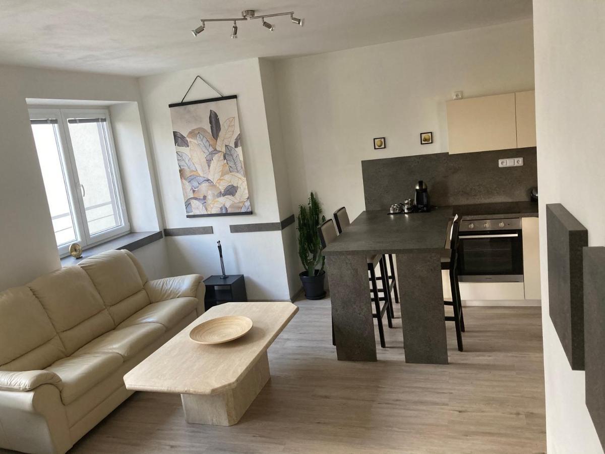 Apartment Near The Pond