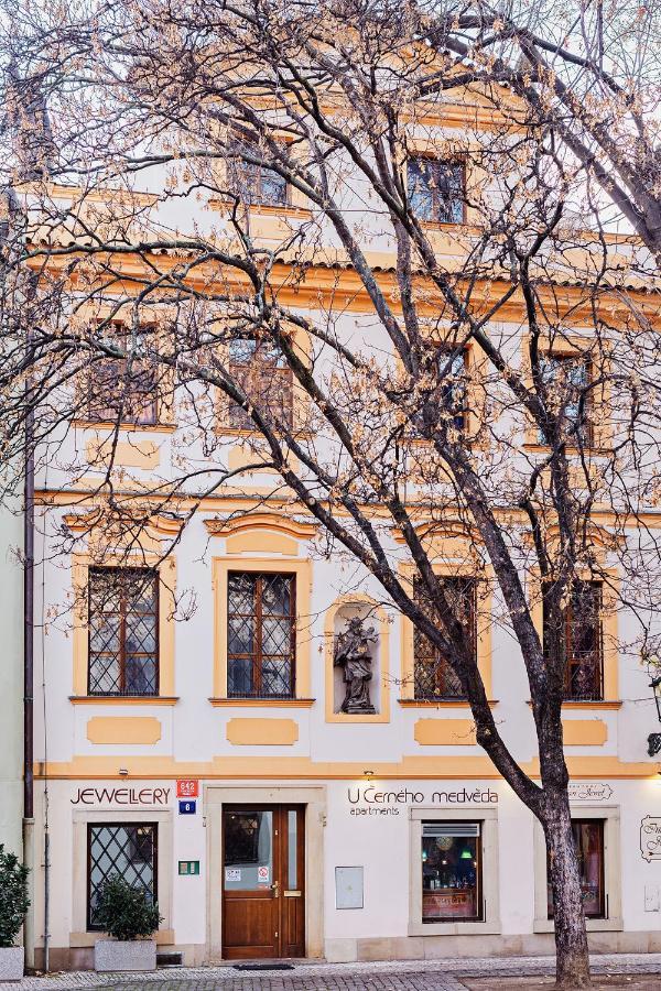 U Cerneho Medveda- At The Black Bear * Prague
