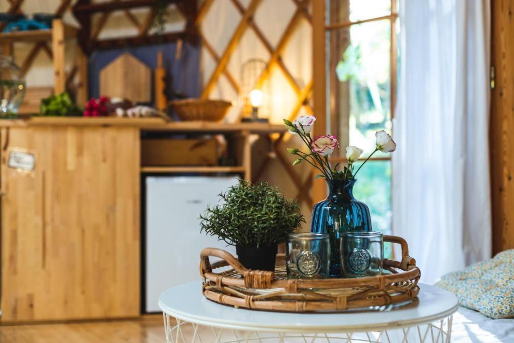 Jurta V Rokli Luxury tent Prague