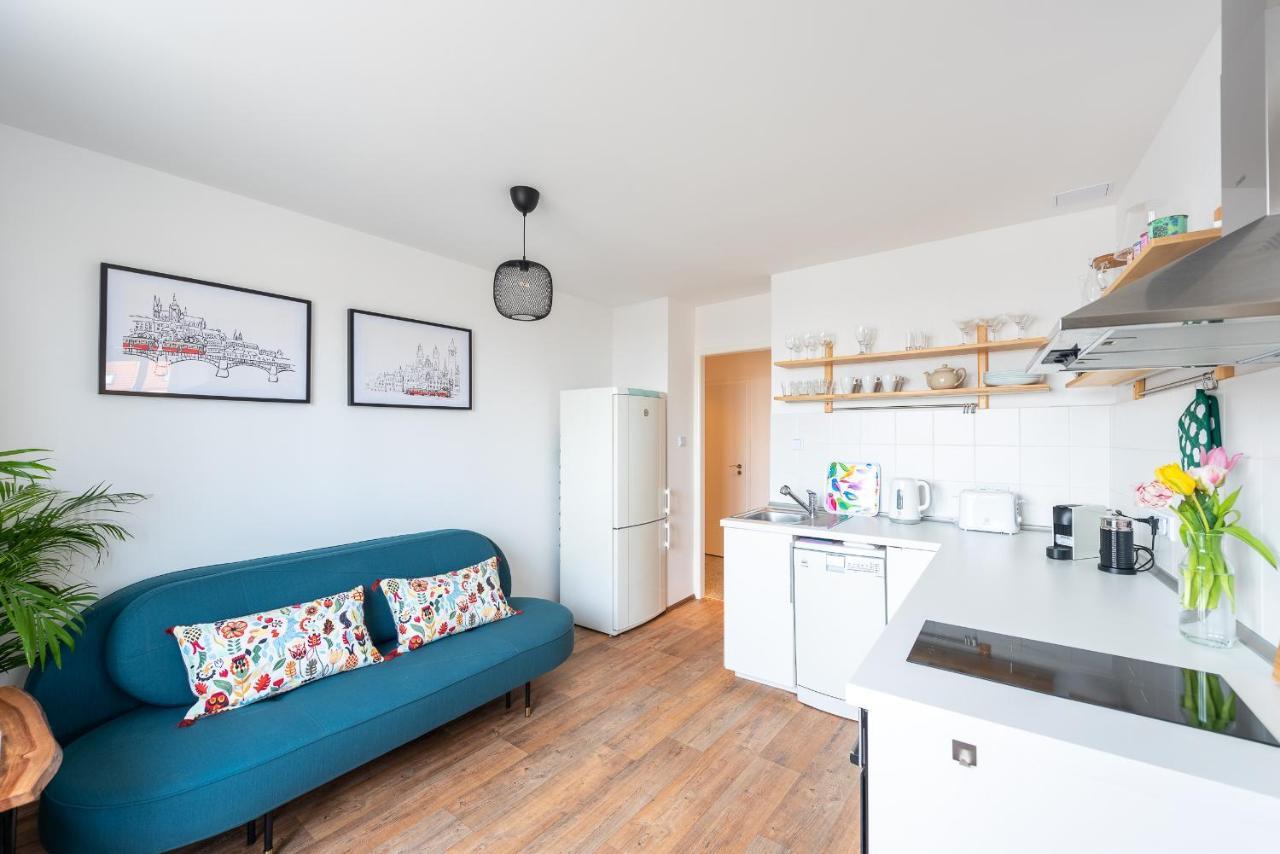 Daire Bright Charming With Terrace, Parking & Airco. Prag