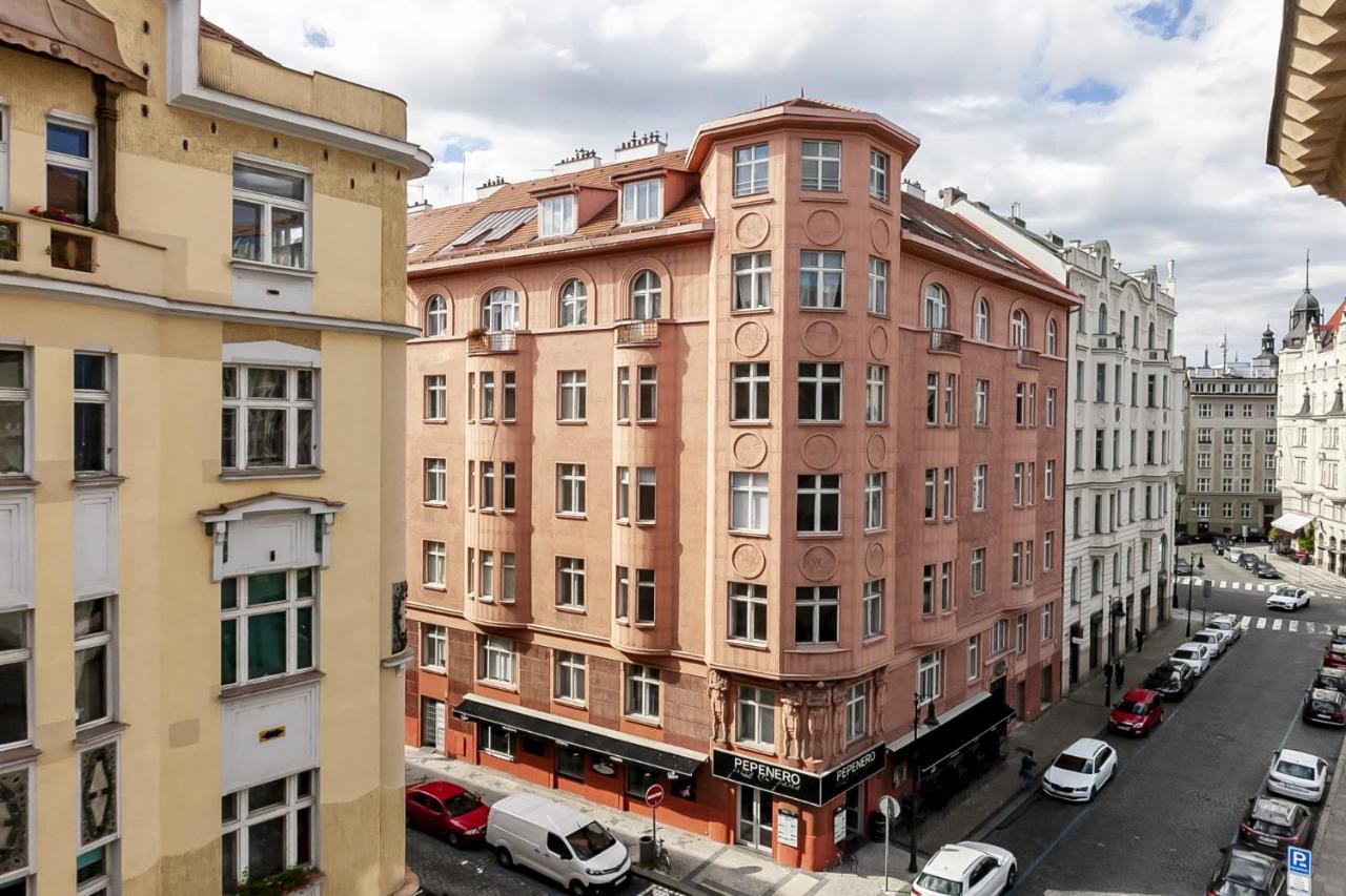 Cubistic Eliska / Jewish Quarter / Old Town Prague