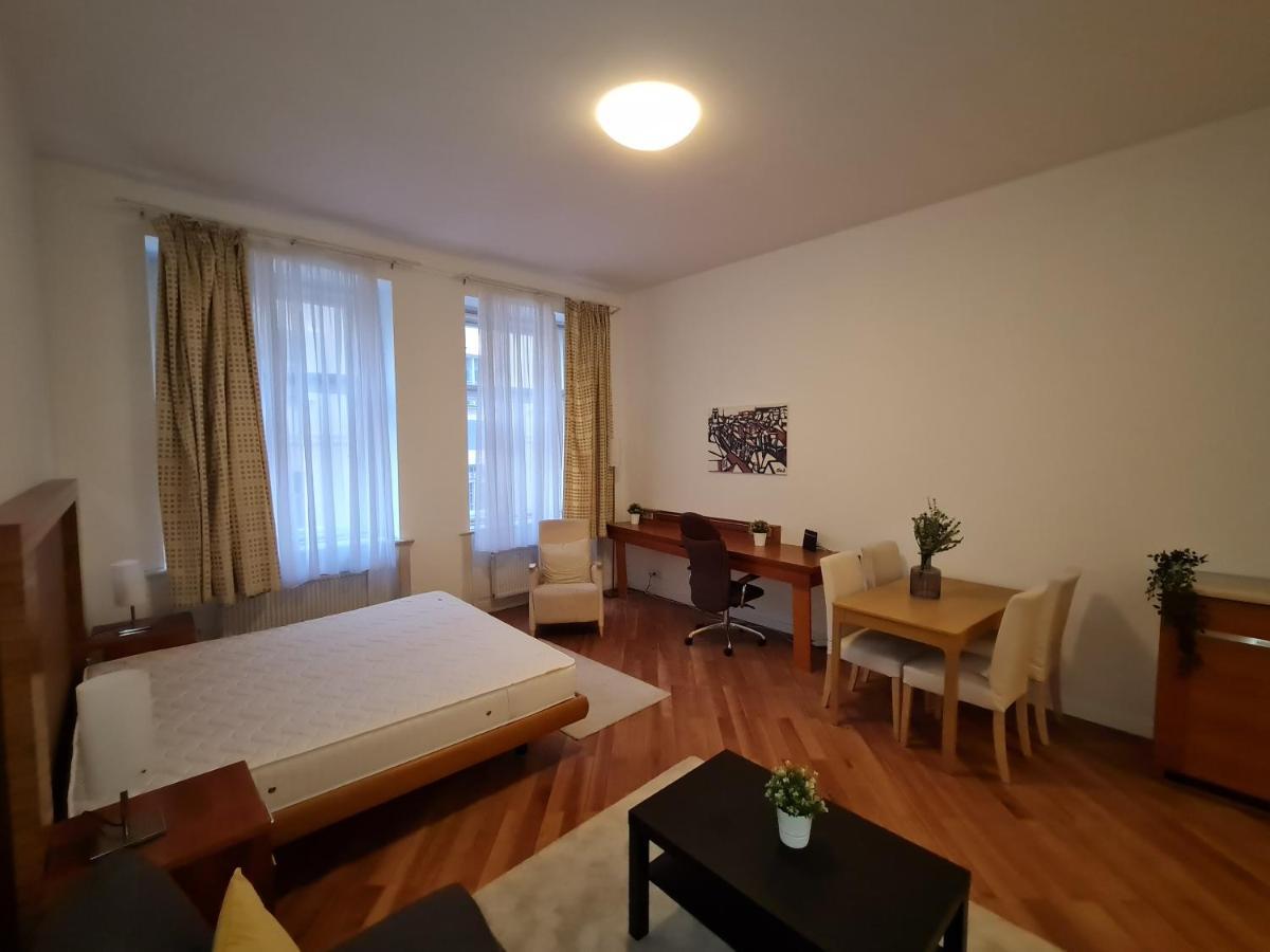Apartment Astronomical Clock