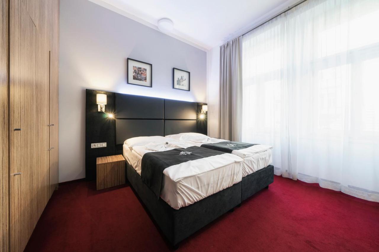 Hotel Noir 4*
