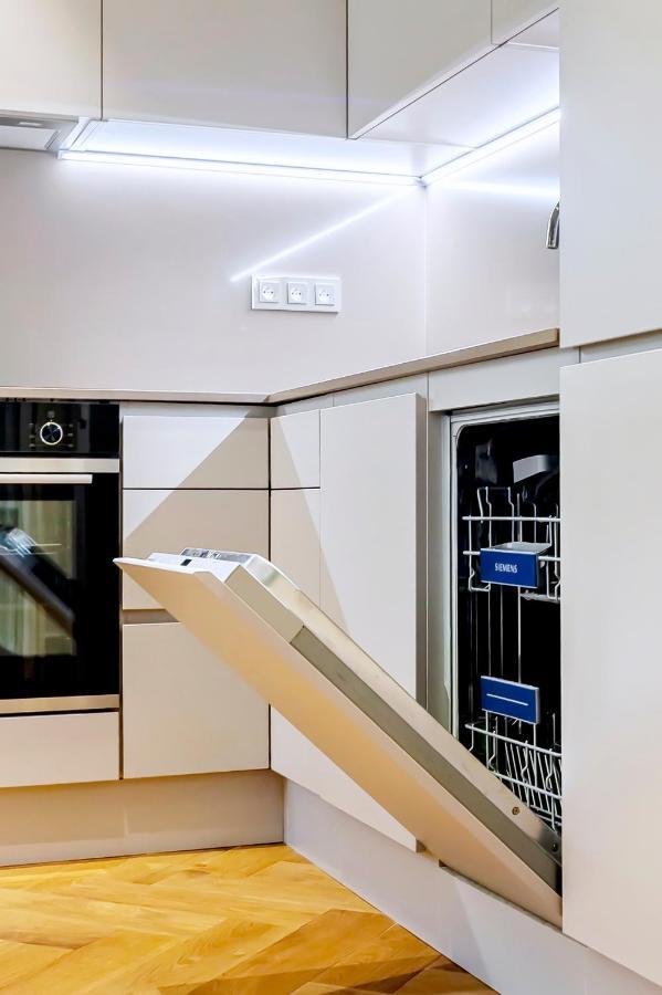 Luxury In The Centre Apartment *