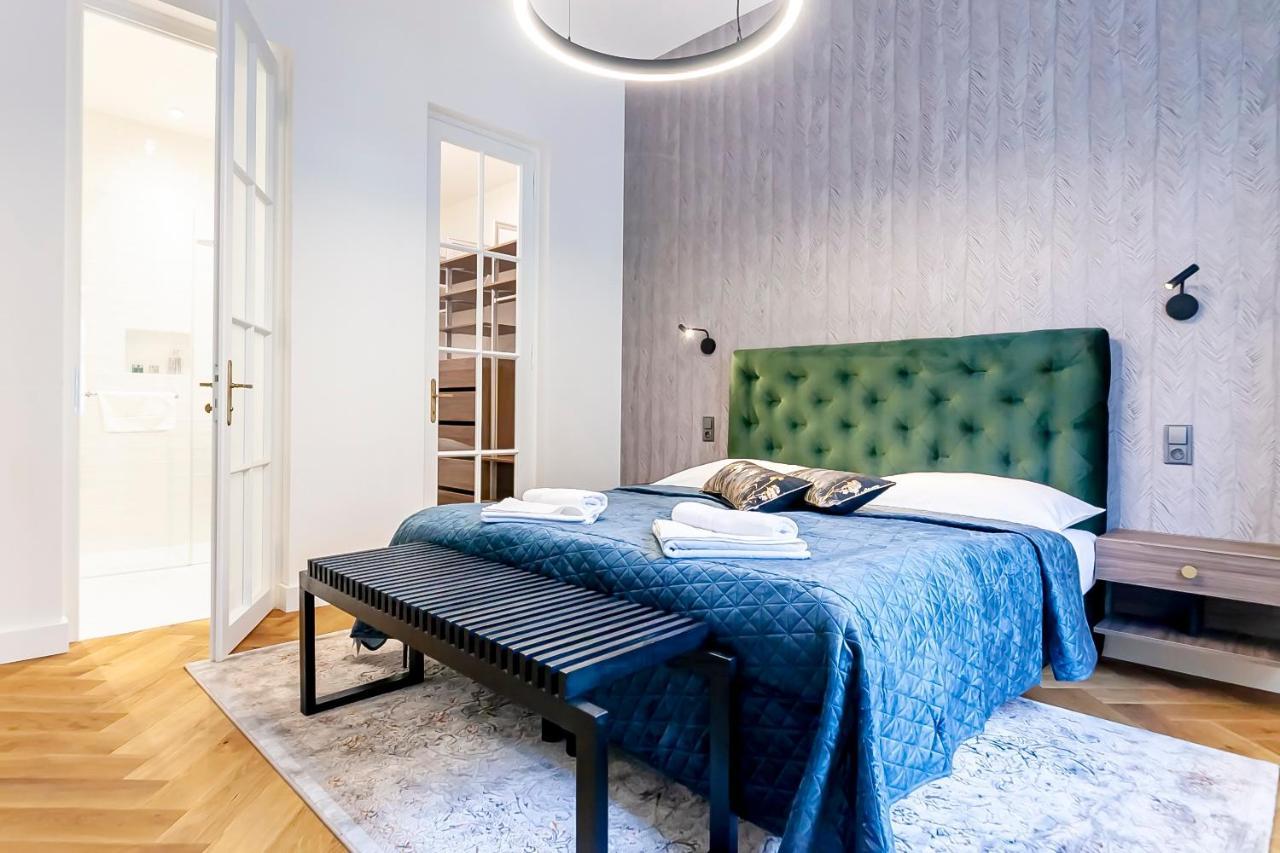 Luxury In The Centre Apartment *