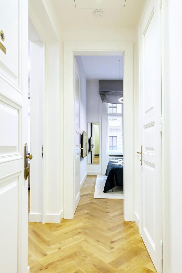 Luxury In The Centre Apartment