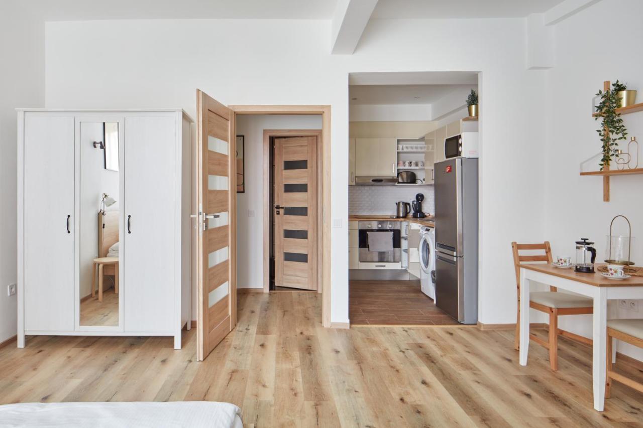 Cozy Studio In New Town By Days Apartment *