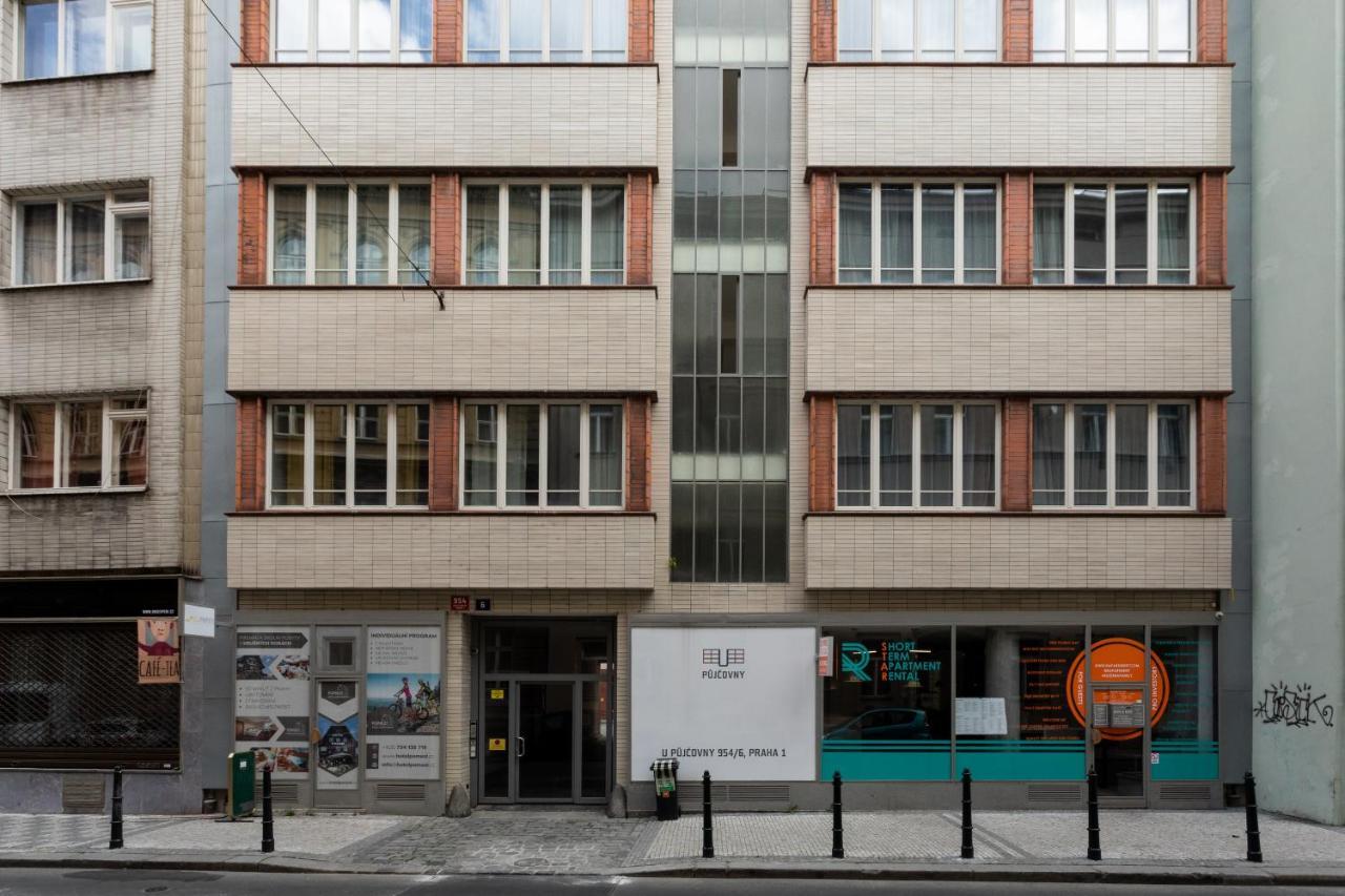 Cozy Studio In New Town By Days Apartment Prag