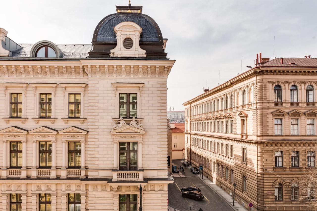 Apartment Charles Bridge - 3 Bedroom - Old Town