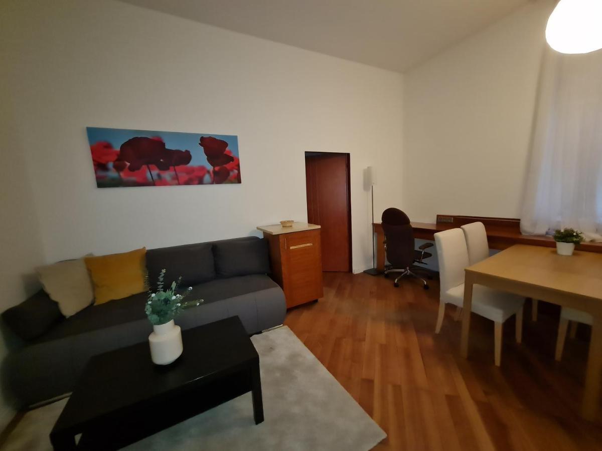 Apartment Astronomical Clock *