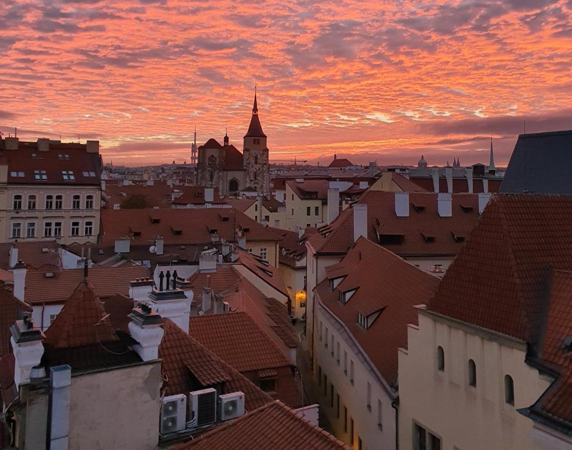 Cozy View Location Charles Bridge Apartment Prague