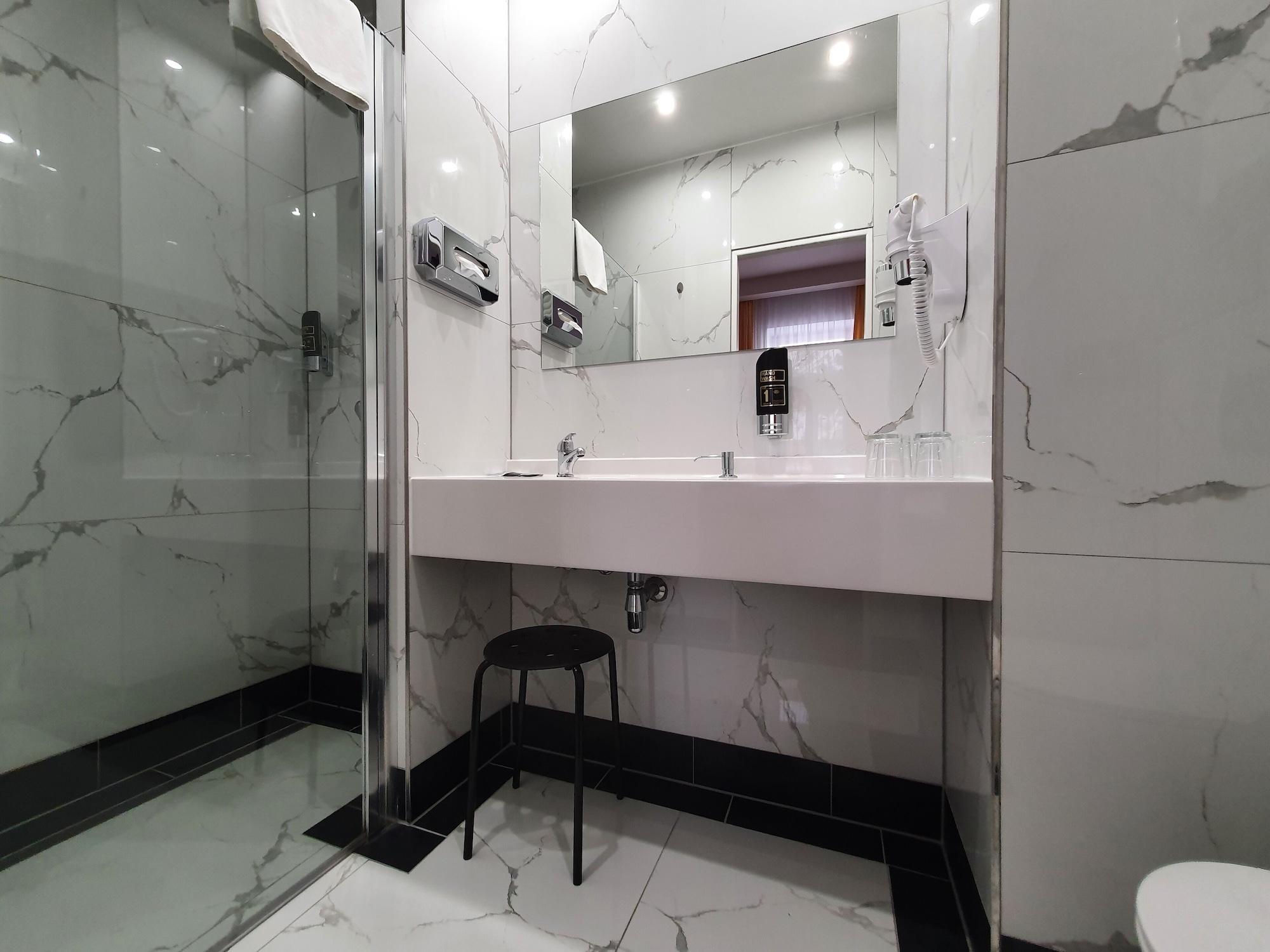 Royal Plaza 3* Prague