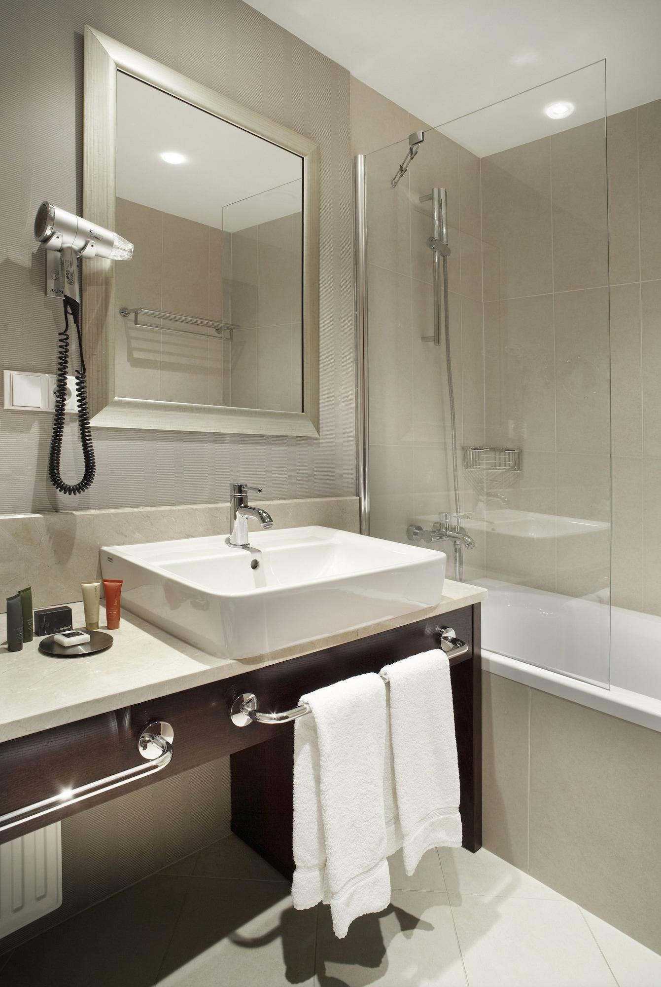 The Fitzgerald Hotel 4*