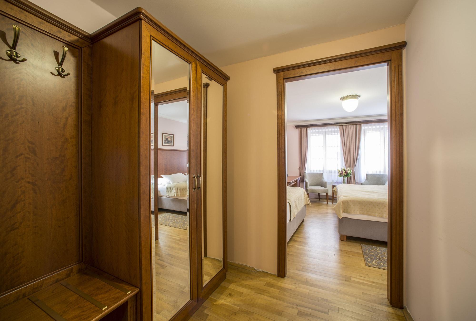 Cerny Slon 4* Praga