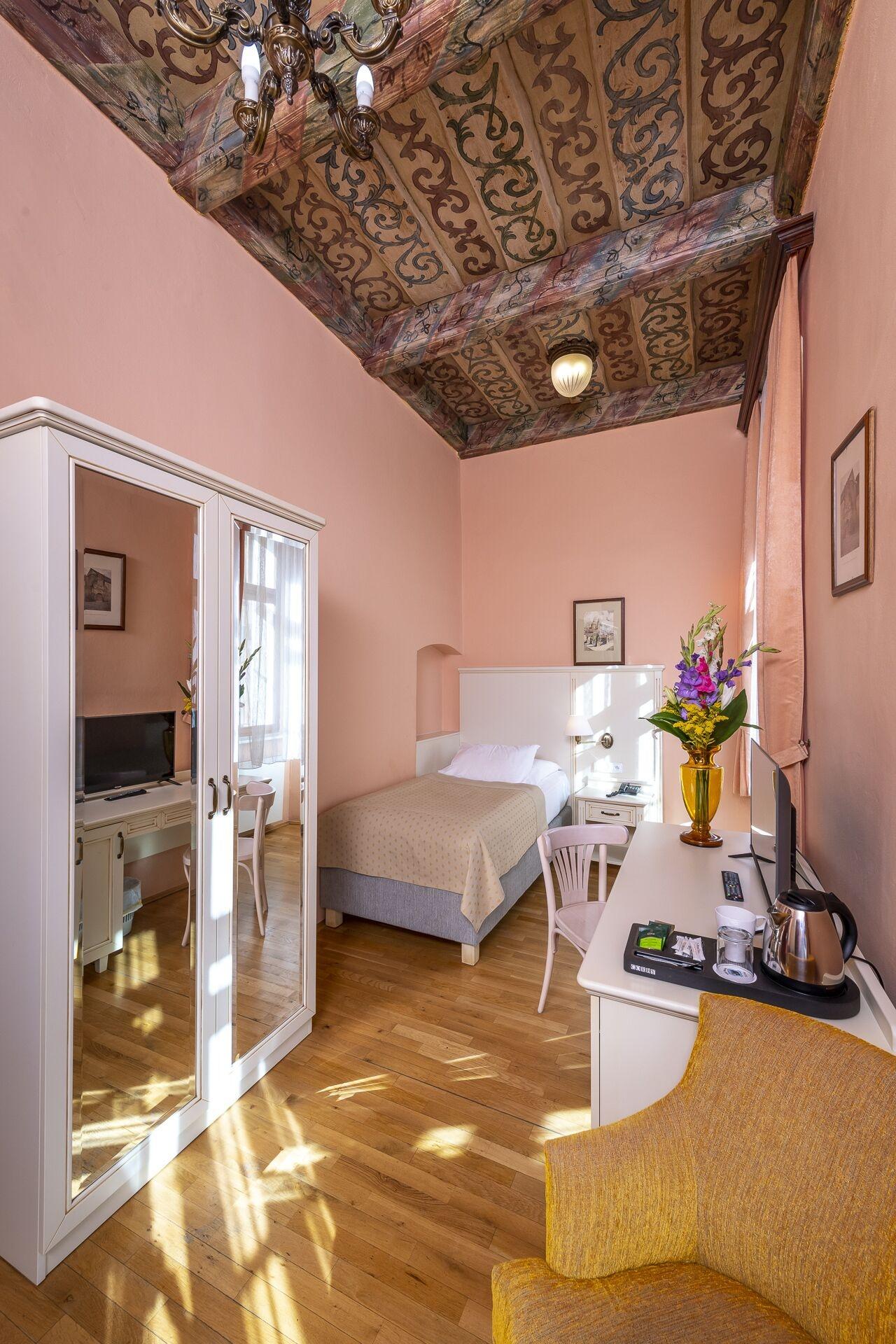 Cerny Slon Hotel 4*