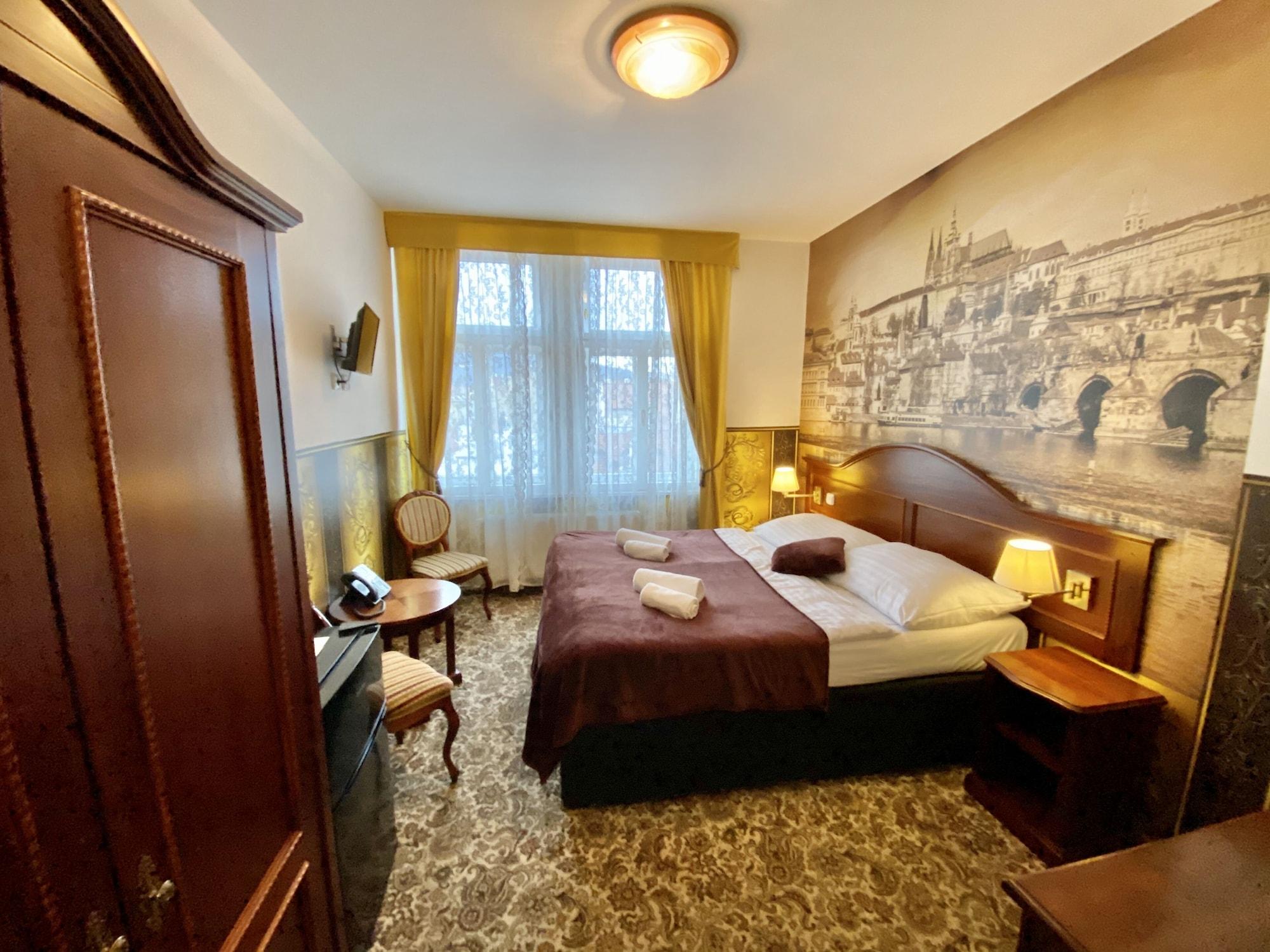 Liliova Old Town Hotel 4*