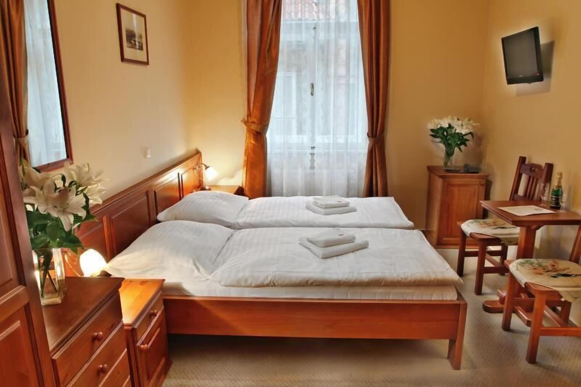 Liliova Old Town Hotel