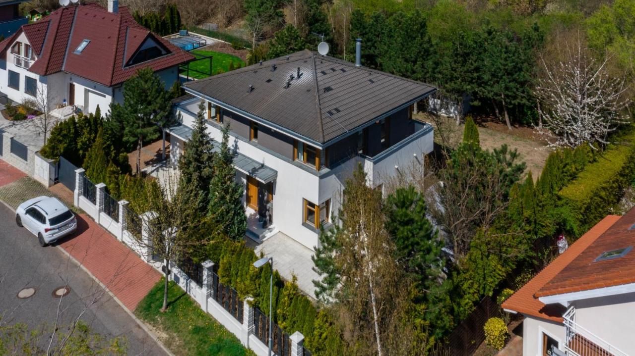Villa Serenity With Garden Jacuzzi