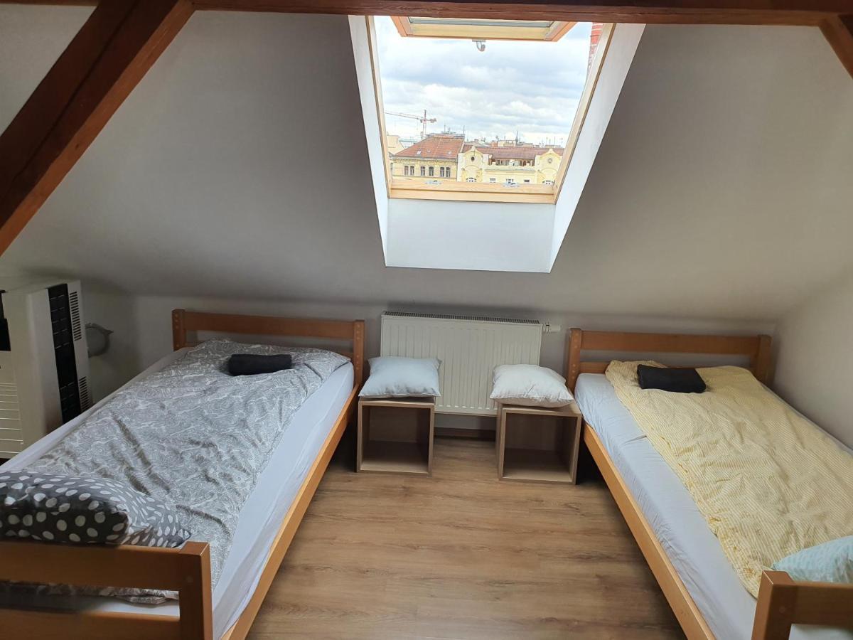 Cozy View Location Charles Bridge Apartment *