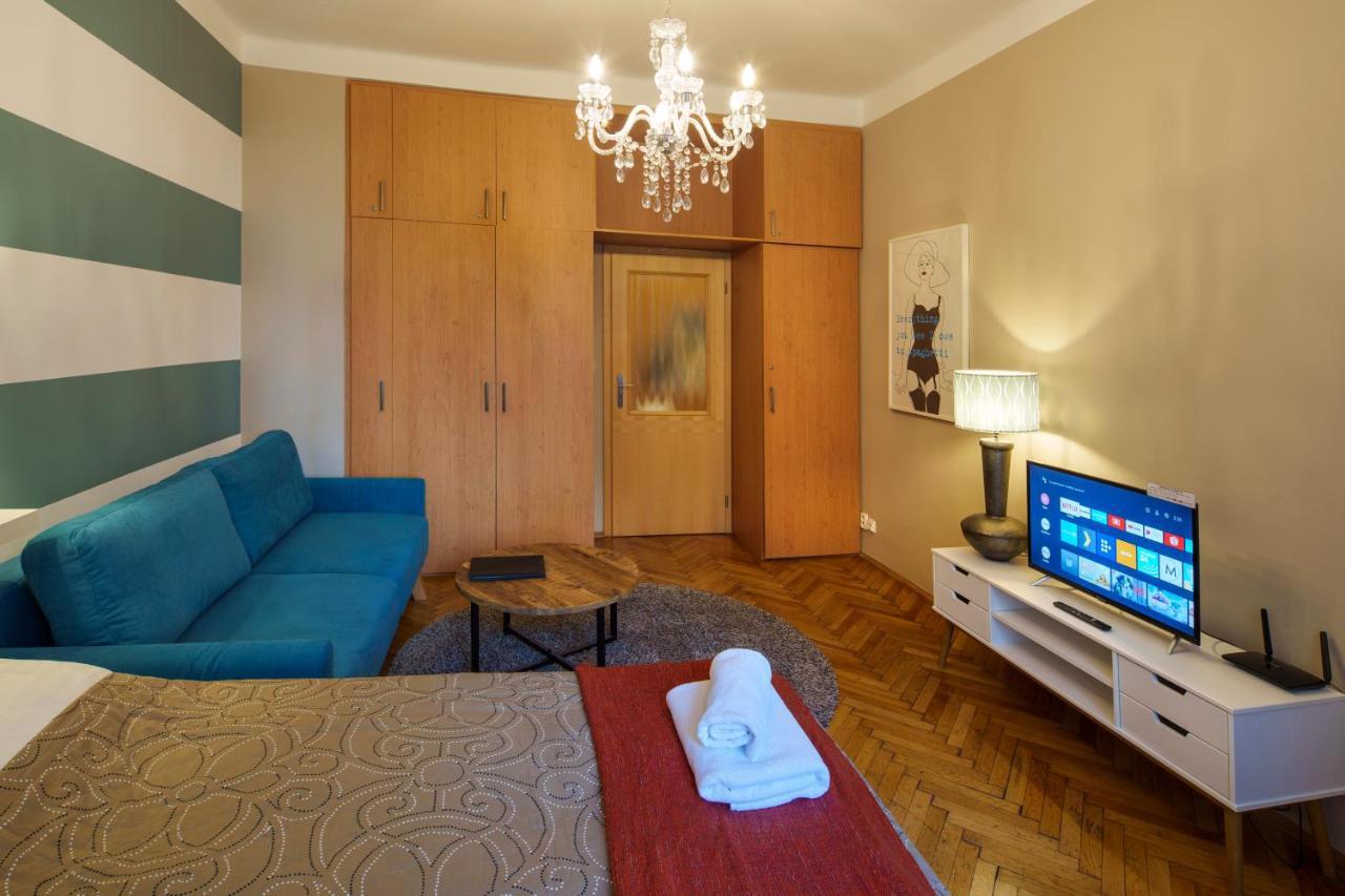 Dlouha With Balcony Apartment *