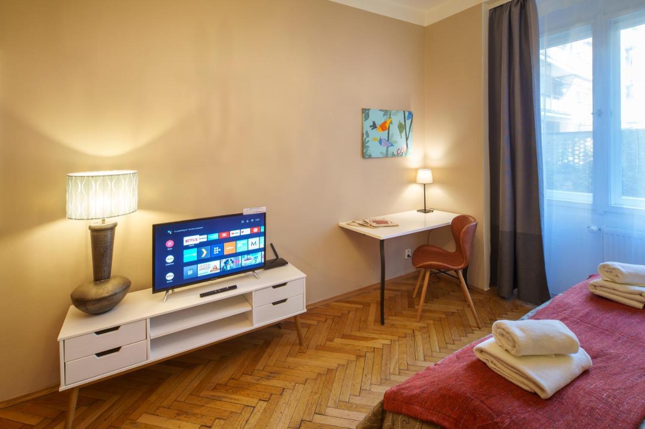 Dlouha With Balcony Apartment Prague