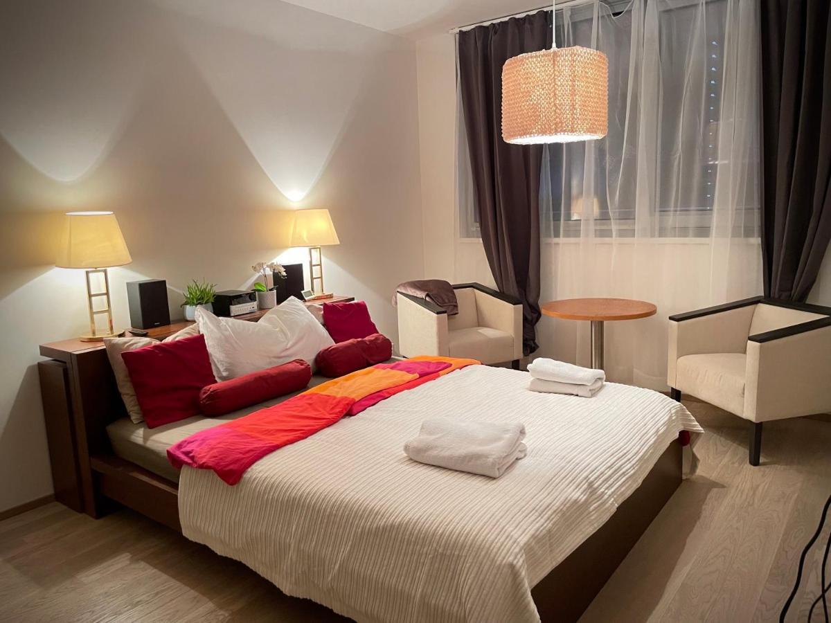 Harfa 30 * Prague