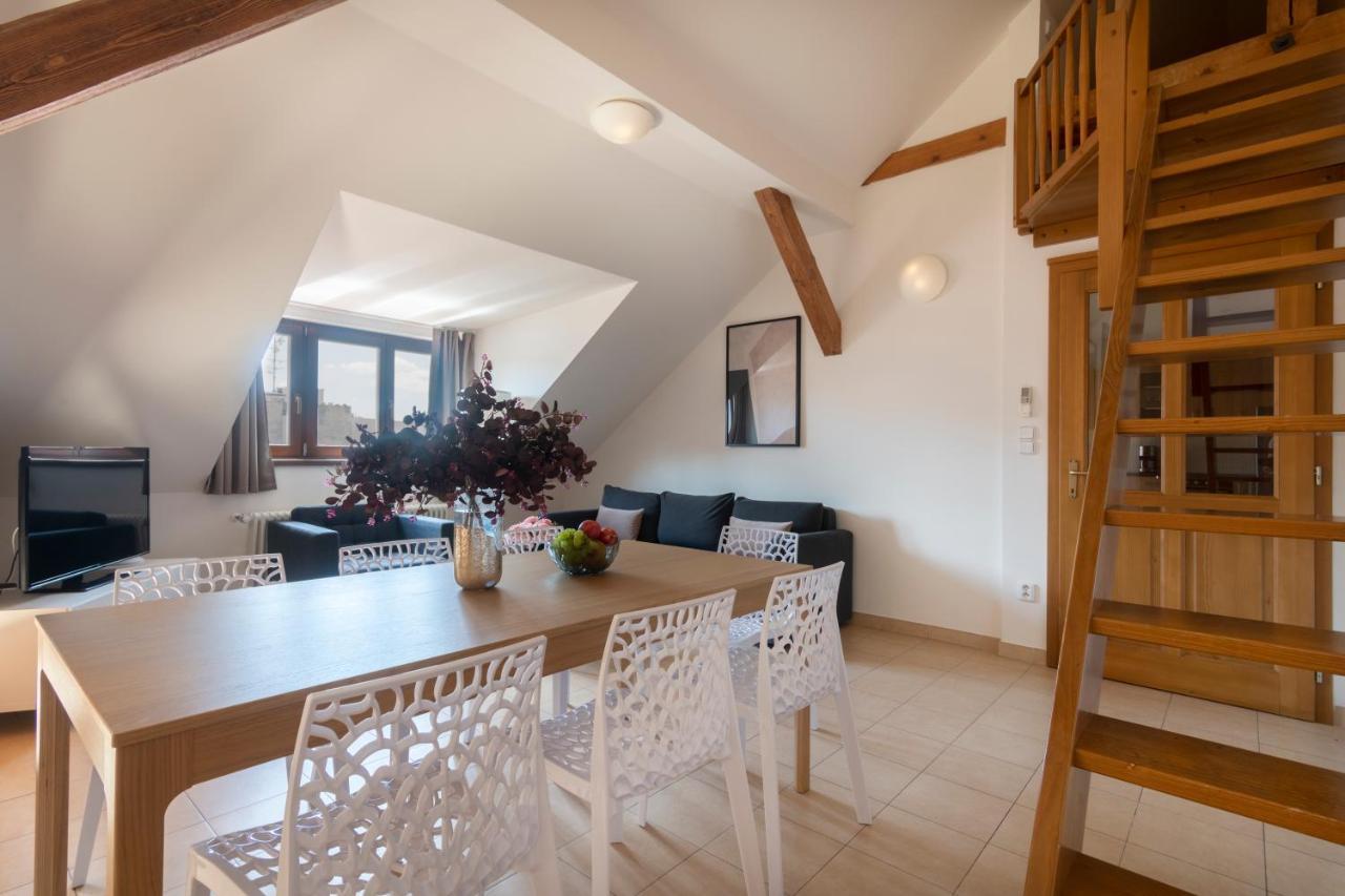 Bohemian Dreams And By Dwellfort Apart Otel