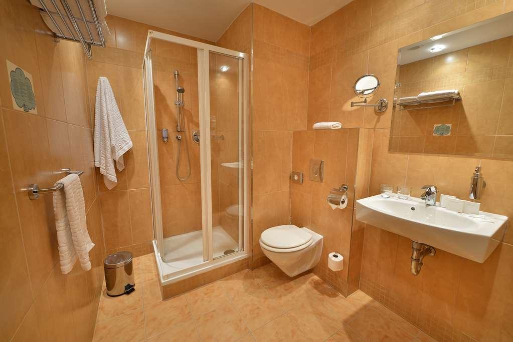 Ea Sonata Hotel 4*